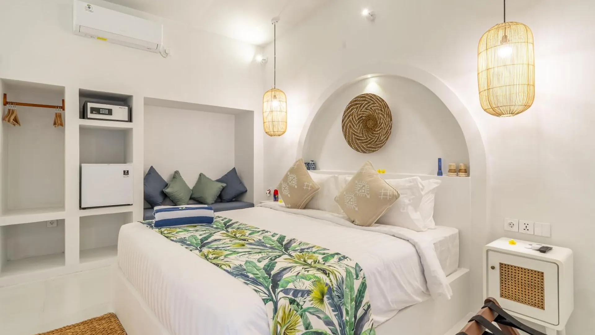 The Hepburn Stylish Single Room Guesthouse With Shared Pool 900M From Seminyak Beach 0*, Seminyak (Bali)