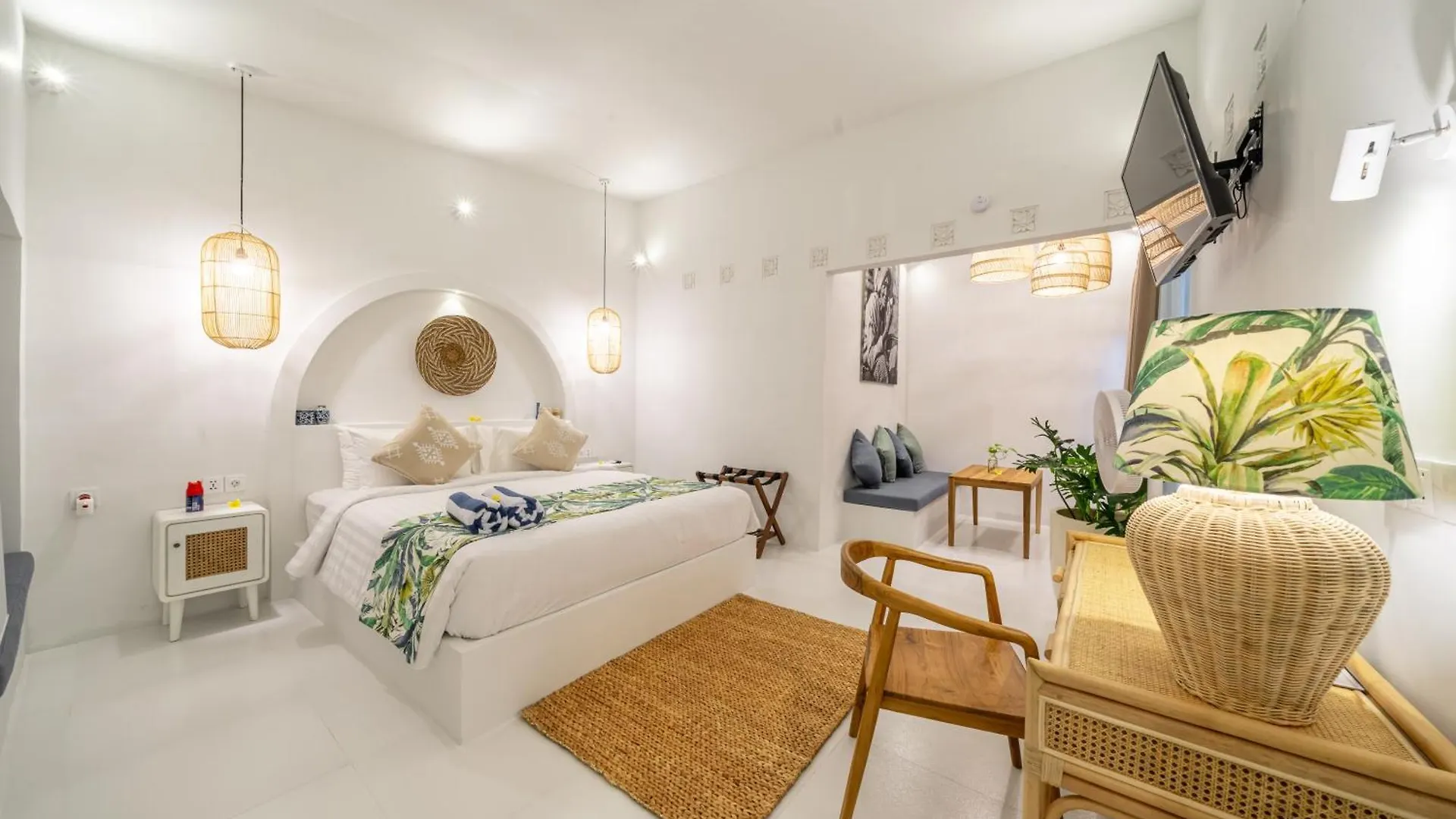 The Hepburn Stylish Single Room Guesthouse With Shared Pool 900M From Seminyak Beach Guest house Seminyak (Bali)