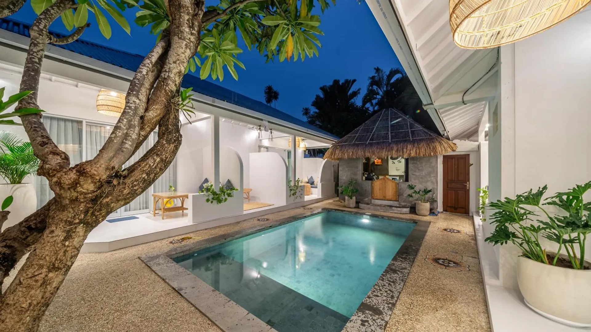 The Hepburn Stylish Single Room Guesthouse With Shared Pool 900M From Seminyak Beach 0*, Seminyak (Bali)