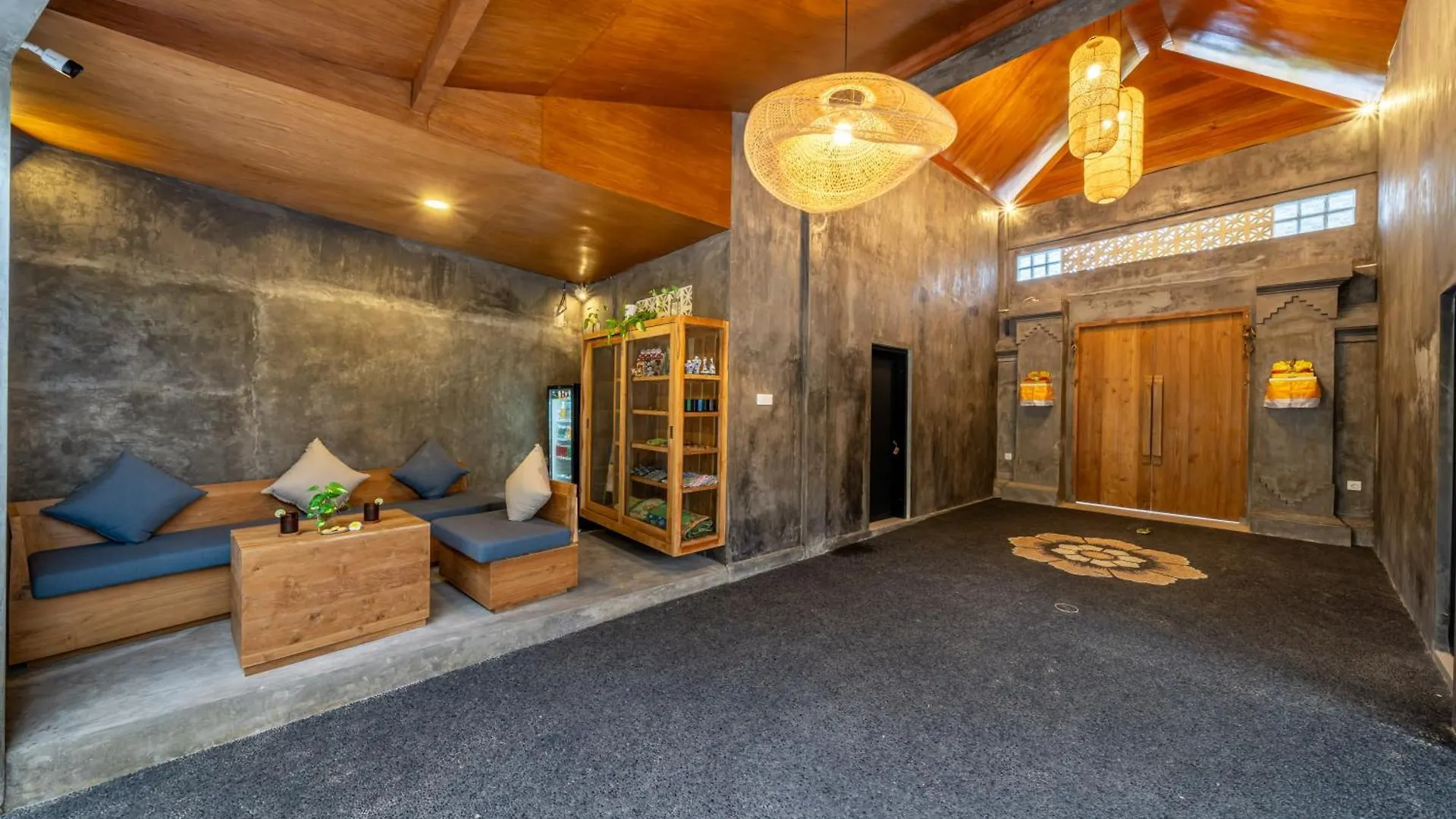 The Hepburn Stylish Single Room Guesthouse With Shared Pool 900M From Seminyak Beach Seminyak (Bali)