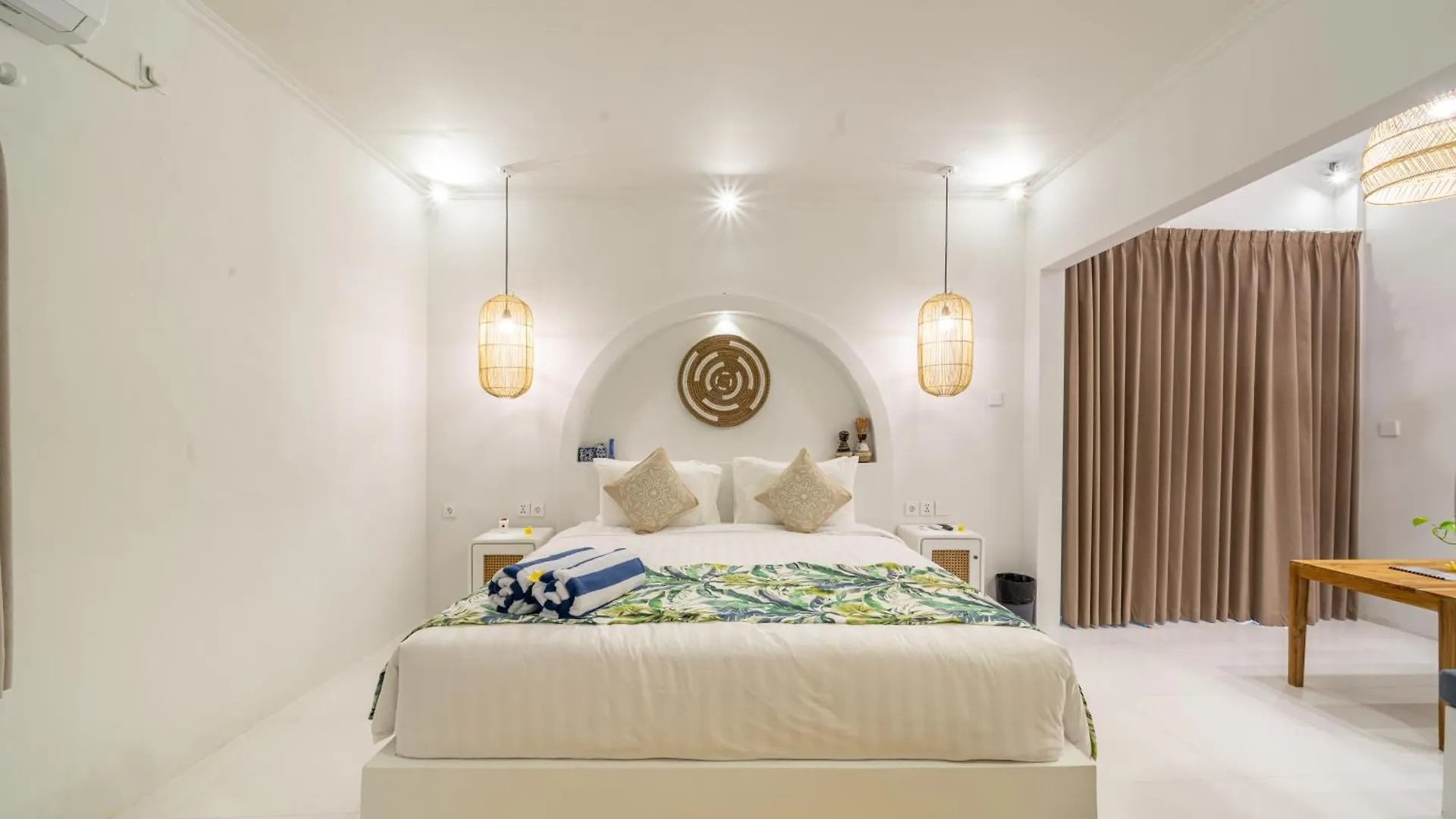 The Hepburn Stylish Single Room Guesthouse With Shared Pool 900M From Seminyak Beach Guest house Seminyak (Bali)