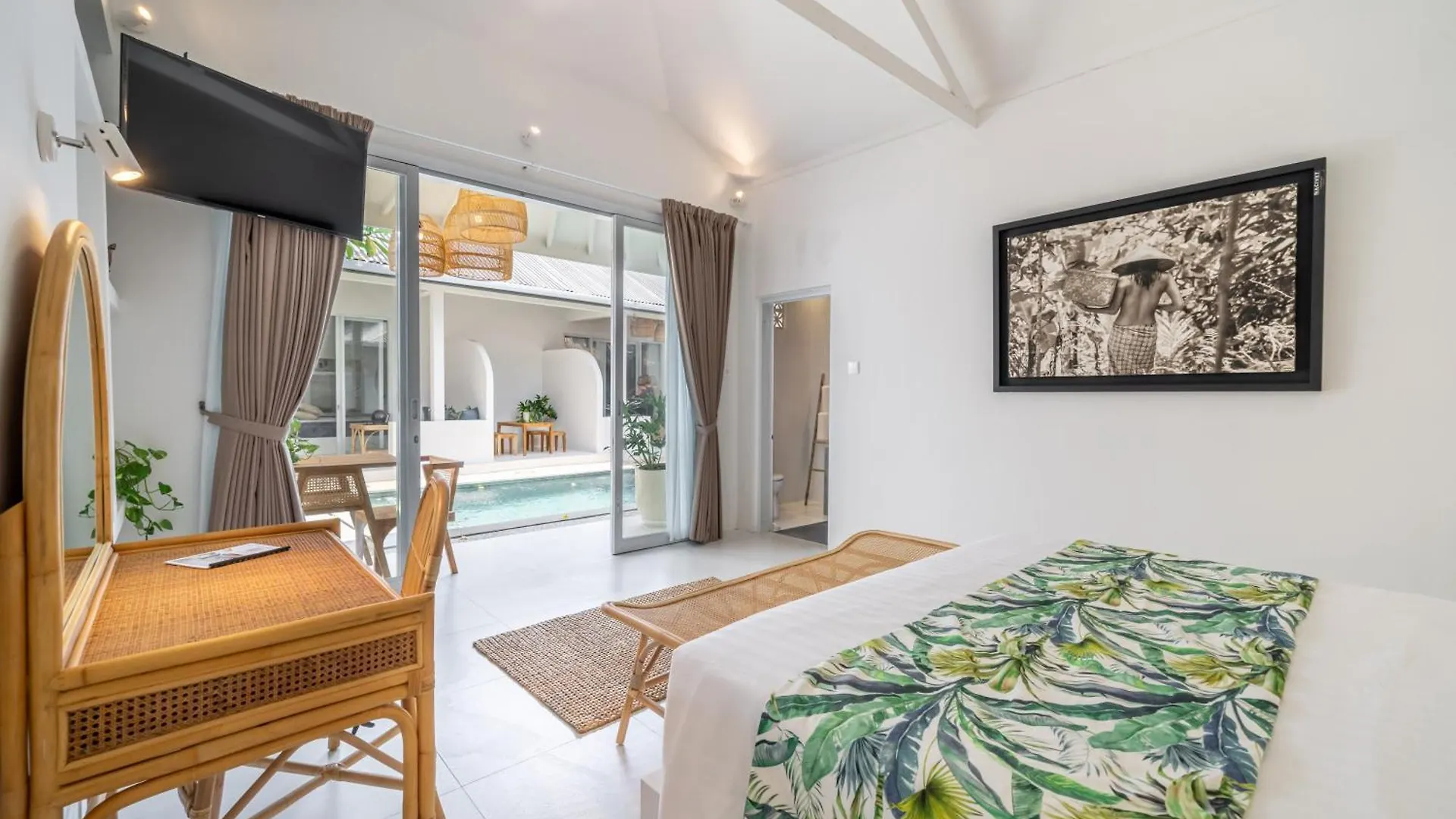 The Hepburn Stylish Single Room Guesthouse With Shared Pool 900M From Seminyak Beach Guest house Seminyak (Bali)