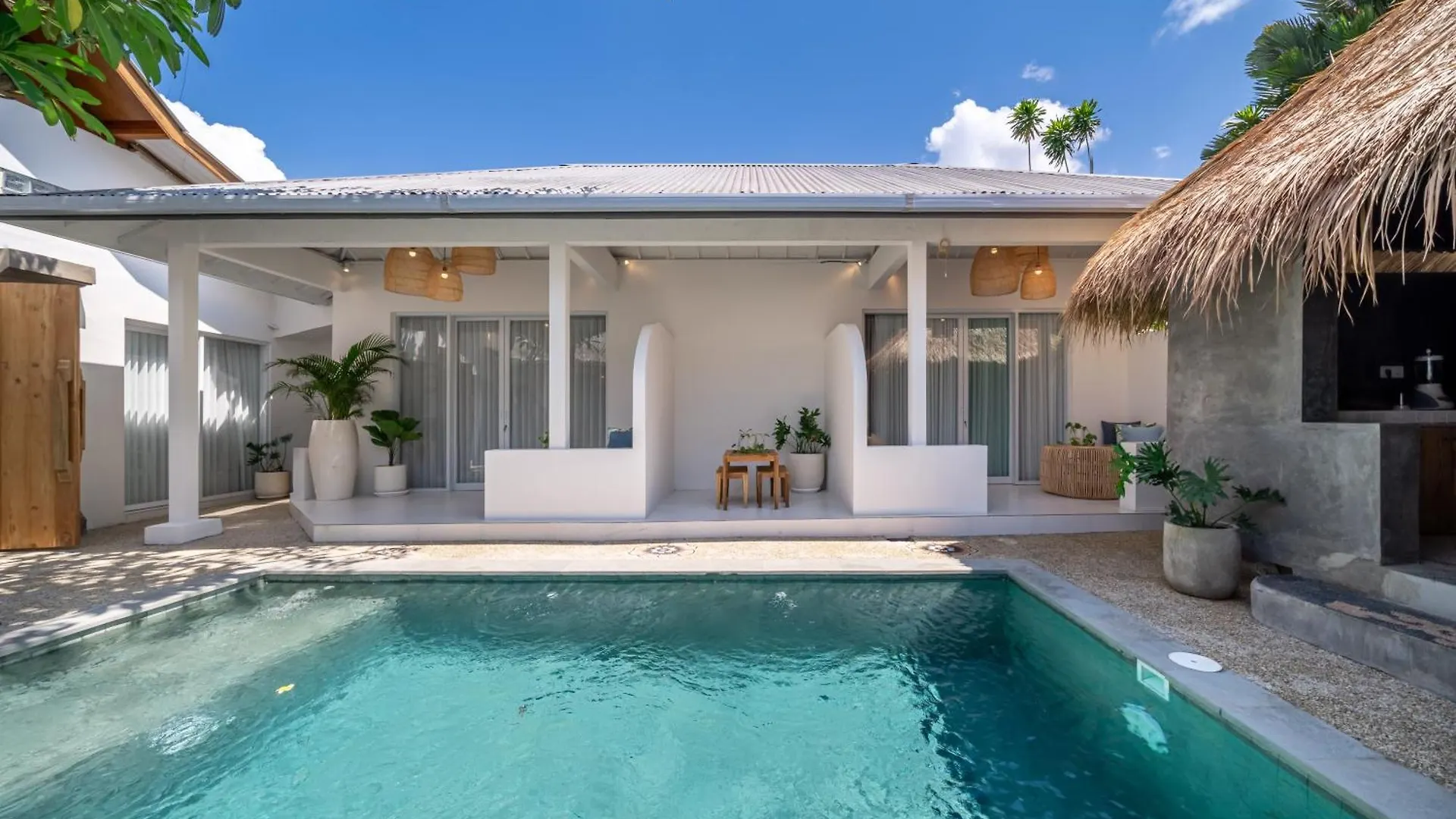 The Hepburn Stylish Single Room Guesthouse With Shared Pool 900M From Seminyak Beach Guest house Seminyak (Bali)