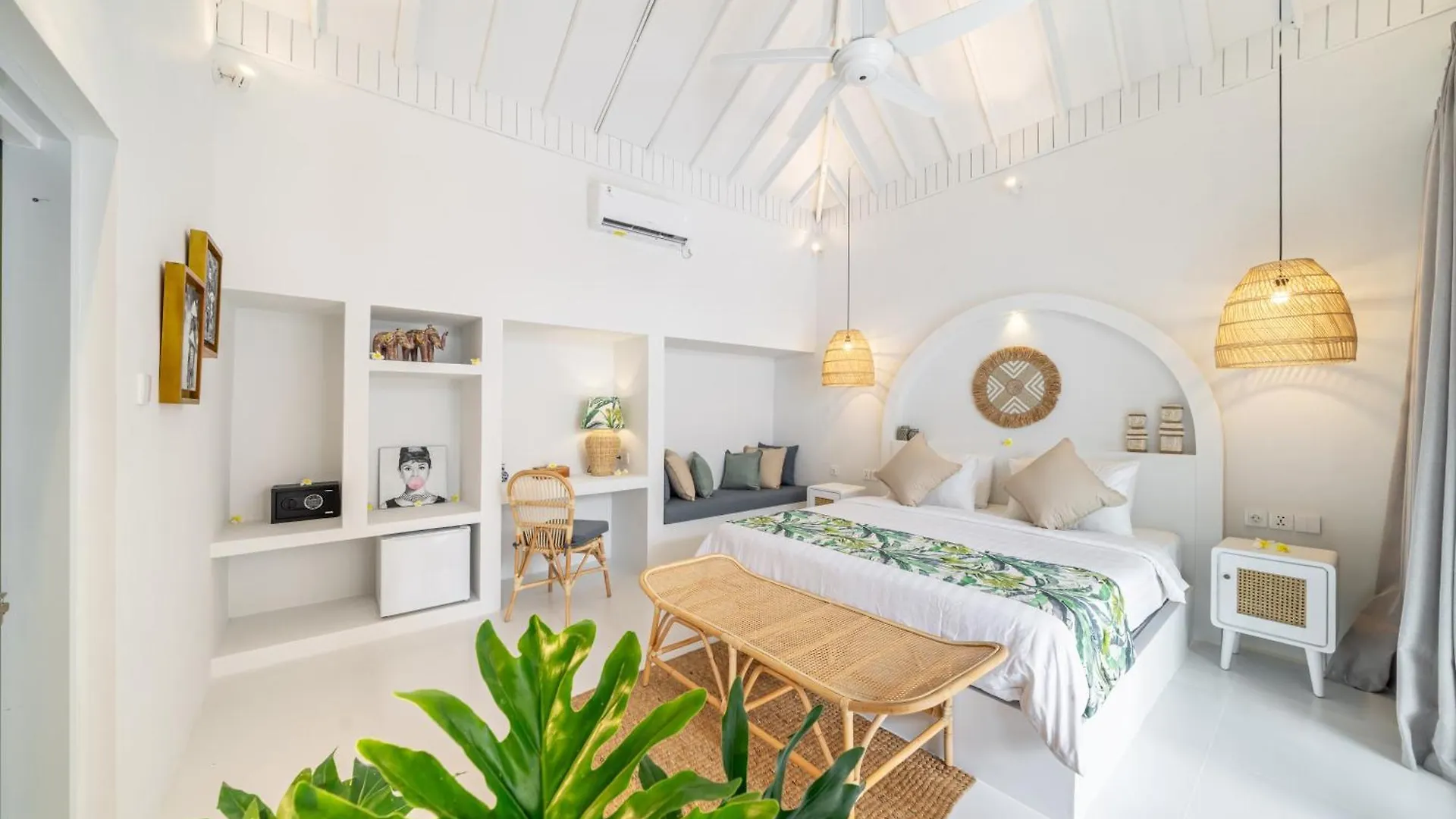 Guest house The Hepburn Stylish Single Room Guesthouse With Shared Pool 900M From Seminyak Beach Indonesia
