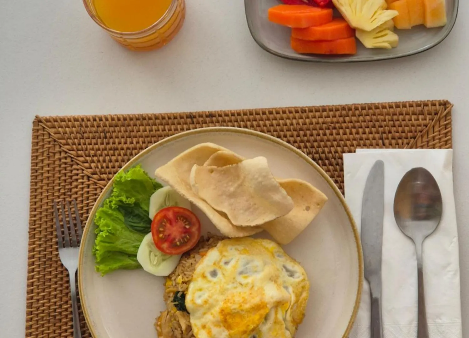 The Hepburn Stylish Single Room Guesthouse With Shared Pool 900M From Seminyak Beach Guest house