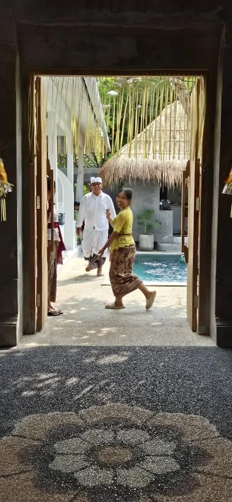 The Hepburn Stylish Single Room Guesthouse With Shared Pool 900M From Seminyak Beach
